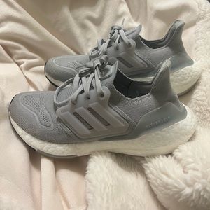 YOUTH ULTRABOOST 22’s